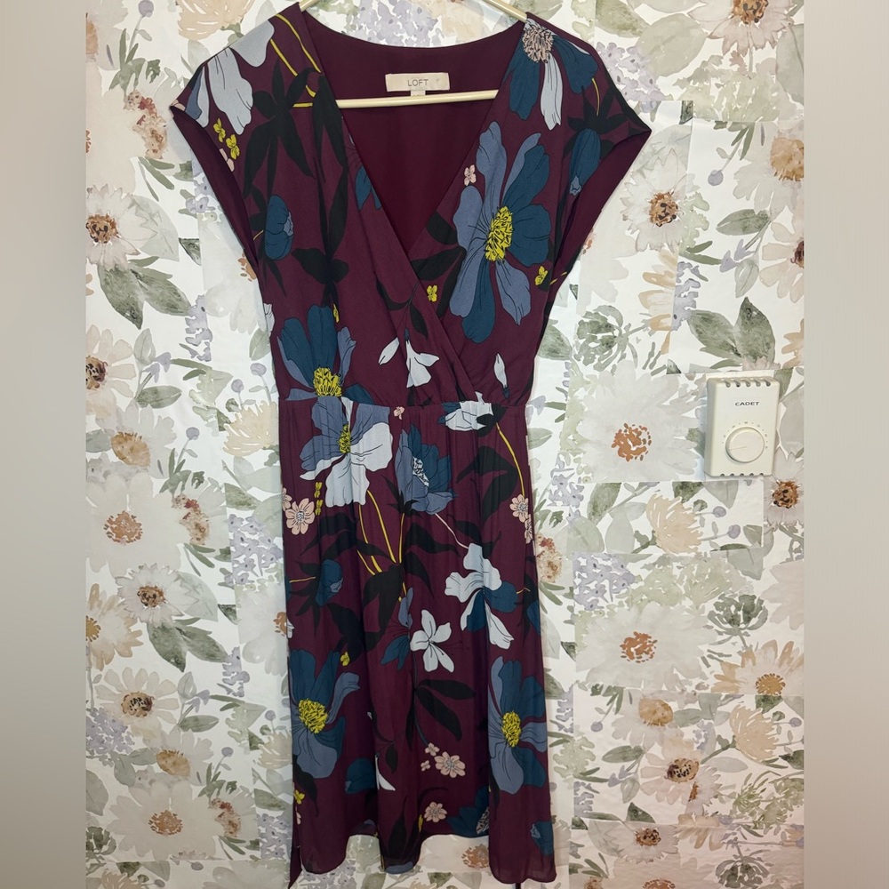Loft floral dress 🛍